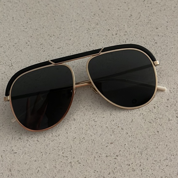 Christian Dior Sunglasses - Picture 7 of 8